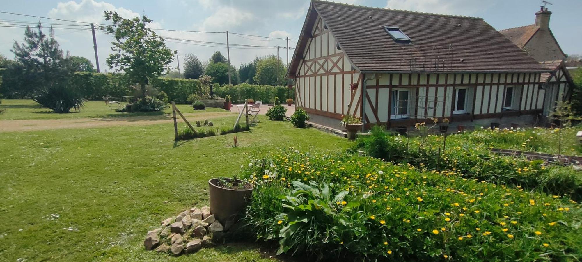 Les Lys Jolie Suite Parentale Privative Deux Adultes Avec Sdd Pertheville-Ners Exterior foto
