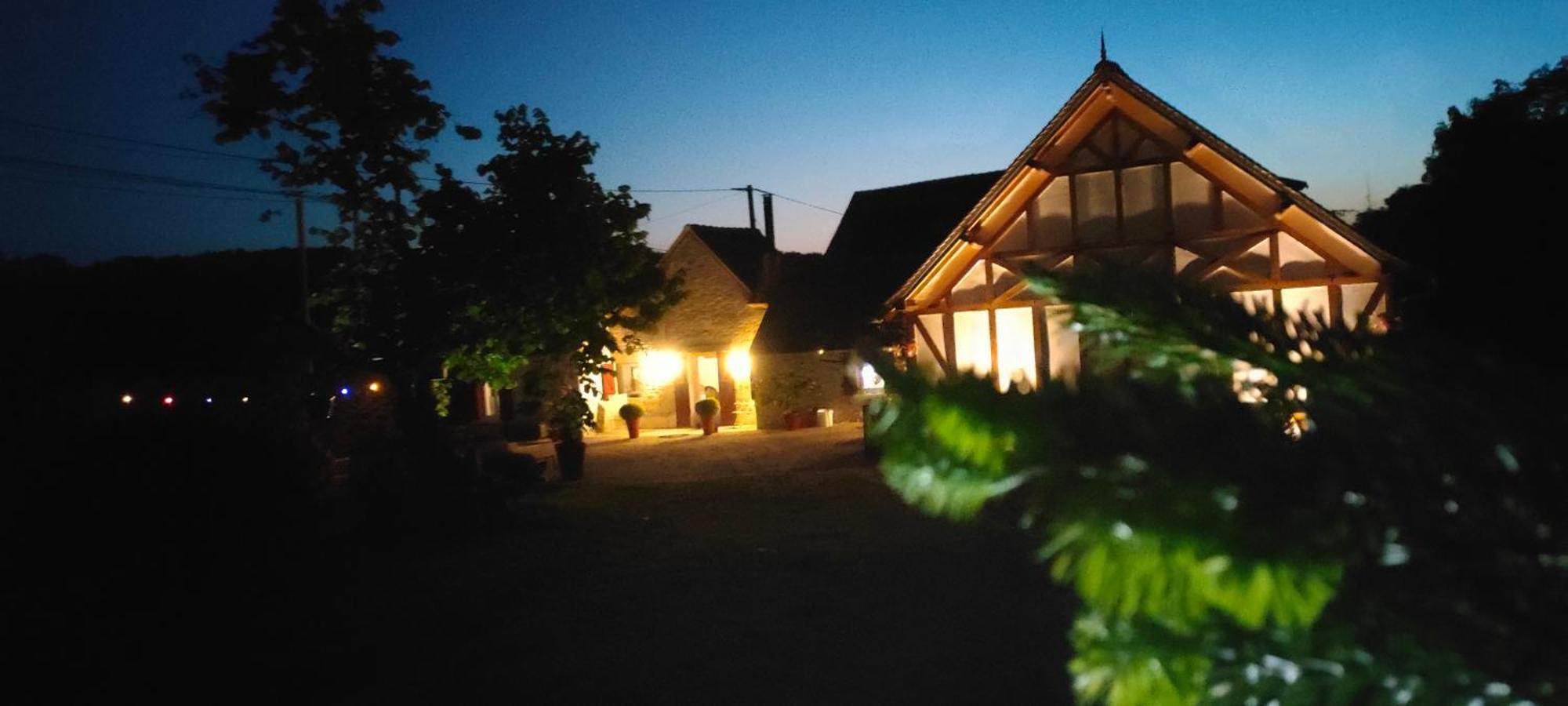 Les Lys Jolie Suite Parentale Privative Deux Adultes Avec Sdd Pertheville-Ners Exterior foto
